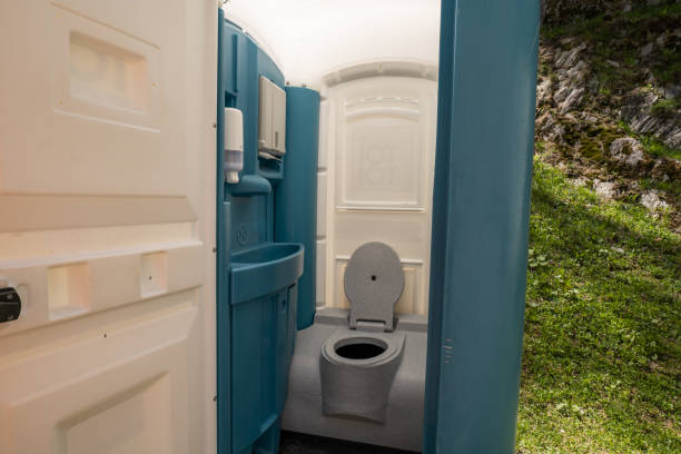 Best VIP or Luxury Restroom Trailers in Cut Off, LA